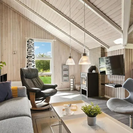 Three-bedroom In Sydals Дом отдыха