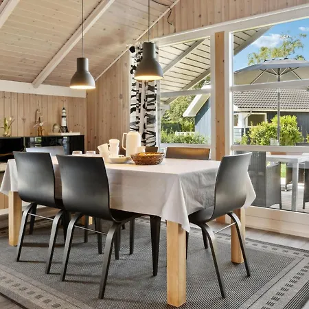 Three-bedroom In Sydals