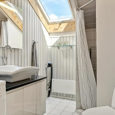 Дом отдыха Three-bedroom In Sydals